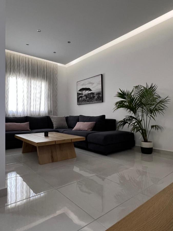 Modern Apartment Close To Airport With Gym And Bbq Heraklion Exterior foto