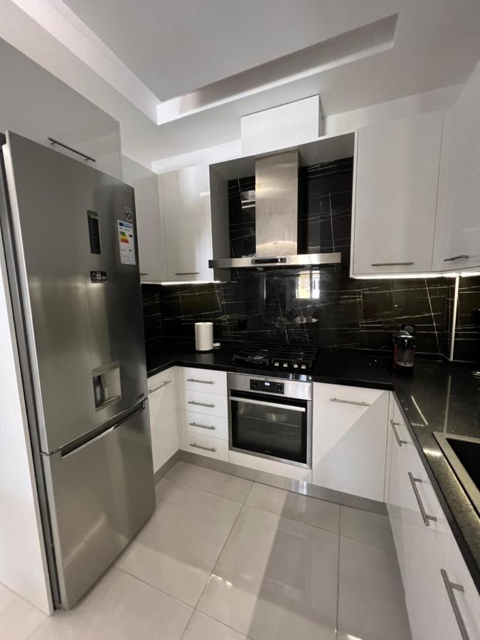 Modern Apartment Close To Airport With Gym And Bbq Heraklion Exterior foto