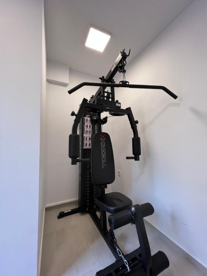 Modern Apartment Close To Airport With Gym And Bbq Heraklion Exterior foto